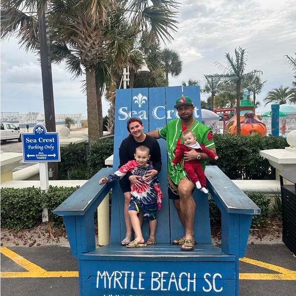 Meet your Poshers, Carleigh & Terry  ✨ - Picture 9 of 9